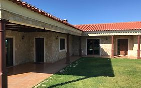 Villa Junceira - Refugio De Luxo Perto Do Castelo